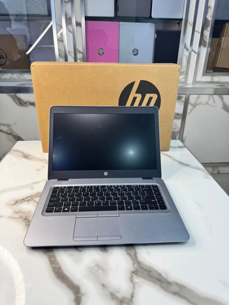 HP 745 G3 AMD A10 avec Sac offert